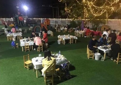 幼儿园教师转行卖烧烤自救，竟成当地网红烧烤新地标？