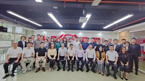什么是人设局自助经办服务平台，它如何为公众提供便捷服务？