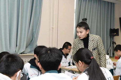 高晖云授课效果如何？其背景资料你知道吗？