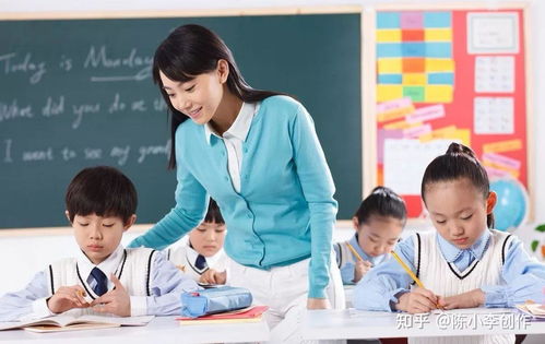 教师兼职卖小吃，背后有何故事？
