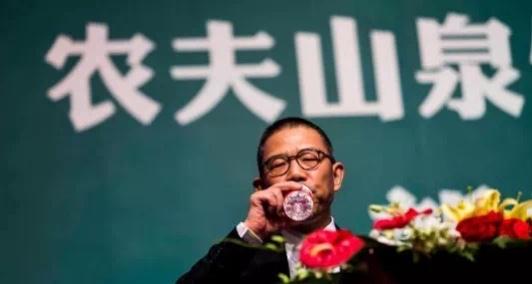 农夫山泉创始人究竟是如何实现财富积累的？