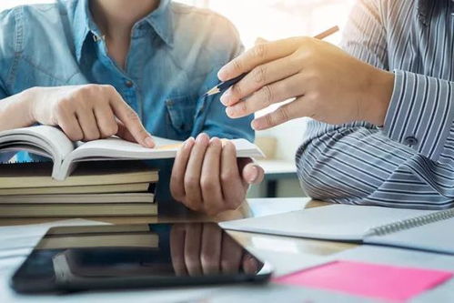 英国学生如何找到合适的兼职工作？兼职经历对学业有何影响？