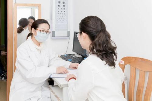 年轻医生如何在不影响主业的情况下开展副业？