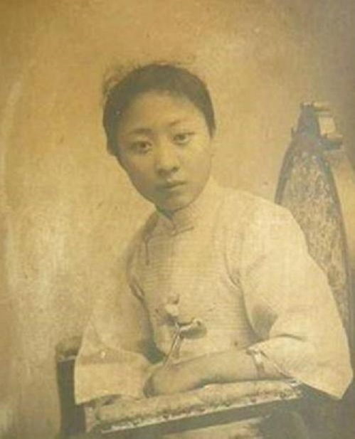 老板除了主业外，是否还另有副业在经营？