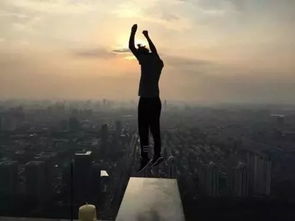 为何有些男人如此热衷于拼命挣钱？