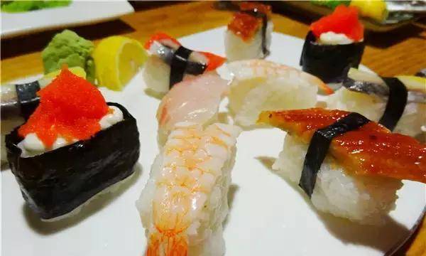 在昆明如何找到最佳的寿司自助团购平台？这里有你需要的信息！