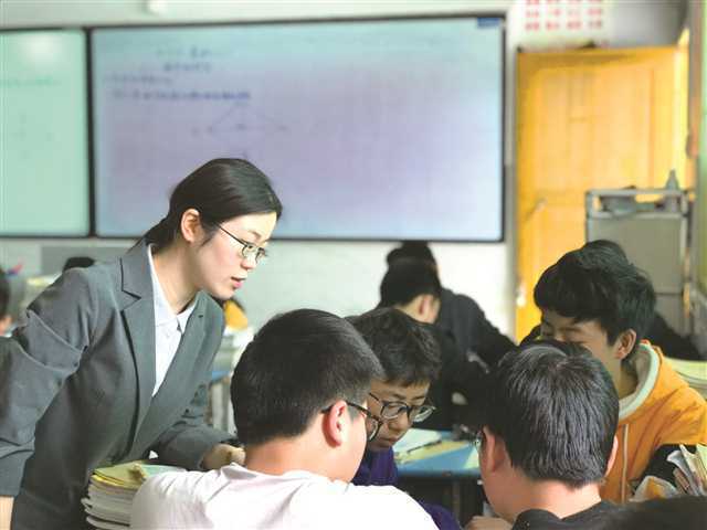 贵州高校教师纷纷涉足副业，背后有何隐情？