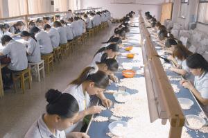 哪些正规平台提供在家兼职手工活？饰品加工厂合作让收入可观