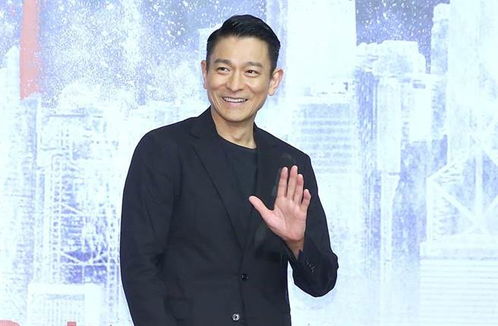 刘德华除了演艺事业，他的歌手副业是如何起步并成功的？
