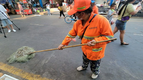 龙家碾社区的自助登记平台如何进行操作与登记？