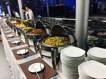 浙江公司年会是否应该选择自助餐业务？探索其优缺点及最佳实践