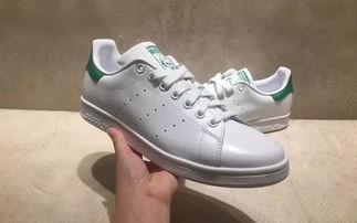 微商售鞋可信否？如何辨别真伪，挑选靠谱的鞋款？