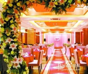 如何打造完美自助婚礼布置？一站式网站指南助你轻松搞定！