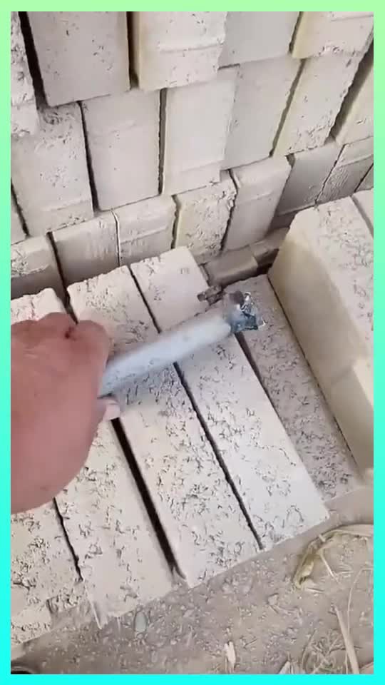 工地搬砖真的能赚钱吗？具体收入如何？