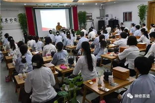急招！上午半天班女工，只需出工无需其他要求？