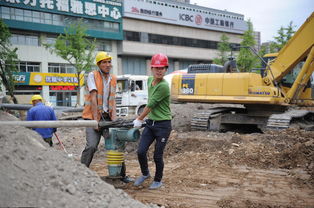 工地农民工收入如何？辛勤劳作能否换来丰厚回报？