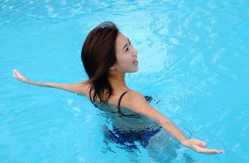 女生长大从事游泳职业，能实现经济独立吗？