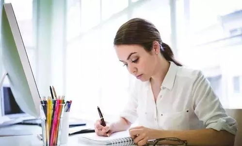 为何女性常陷家务而不涉职场挣钱？
