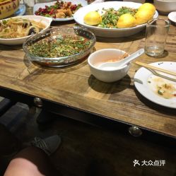 想要品尝舟山东港美食？自助餐团购哪个平台更划算？