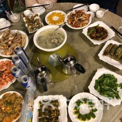 想要团购丰镇的海鲜自助？哪个网站提供最佳海鲜团购服务？