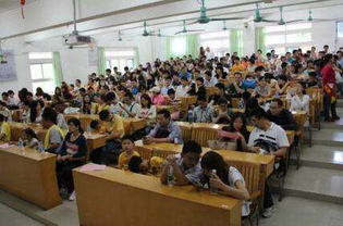 大学校园兴起有偿代课兼职，这种现象背后隐藏着哪些问题？