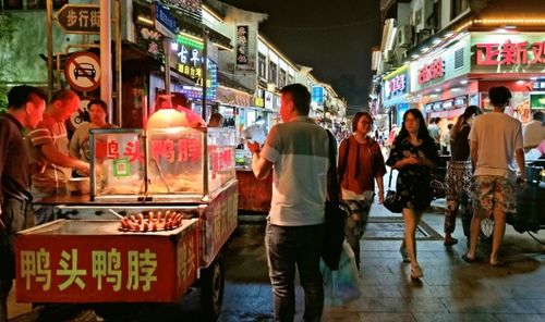在社区摆摊，哪种生意最能吸引顾客赚钱？