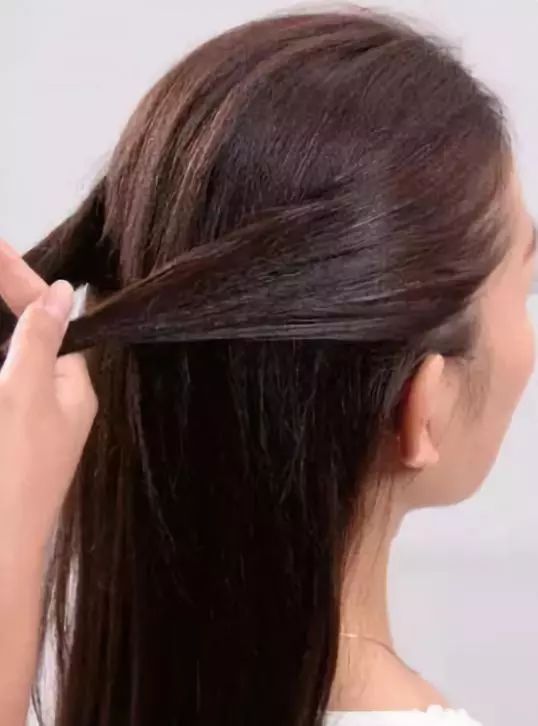 探索麻花小辫品牌加盟流程与扎发教程详解