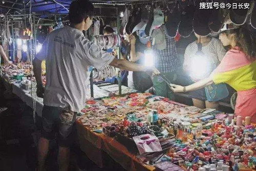 摆地摊卖哪种手艺最赚钱？选对项目轻松盈利！