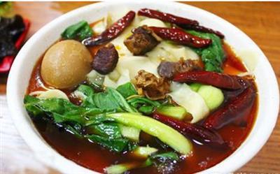 当前经营干牛肉板面生意是否仍具盈利潜力？