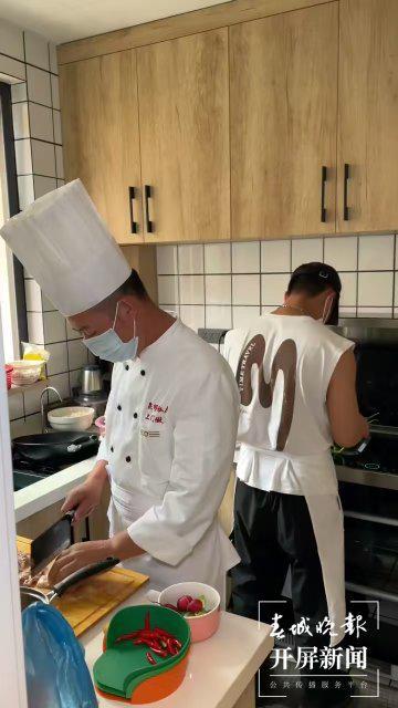兼职厨师如何高效平衡工作与生活？