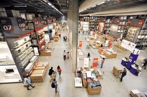 实体店盈利哪家强？探寻最赚钱的行业翘楚
