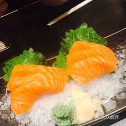 有哪些优质的国外自助刺身网站，值得探索的刺身美食天地？
